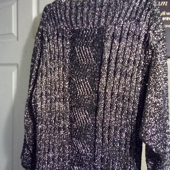 Sweater - Picture 3 of 3
